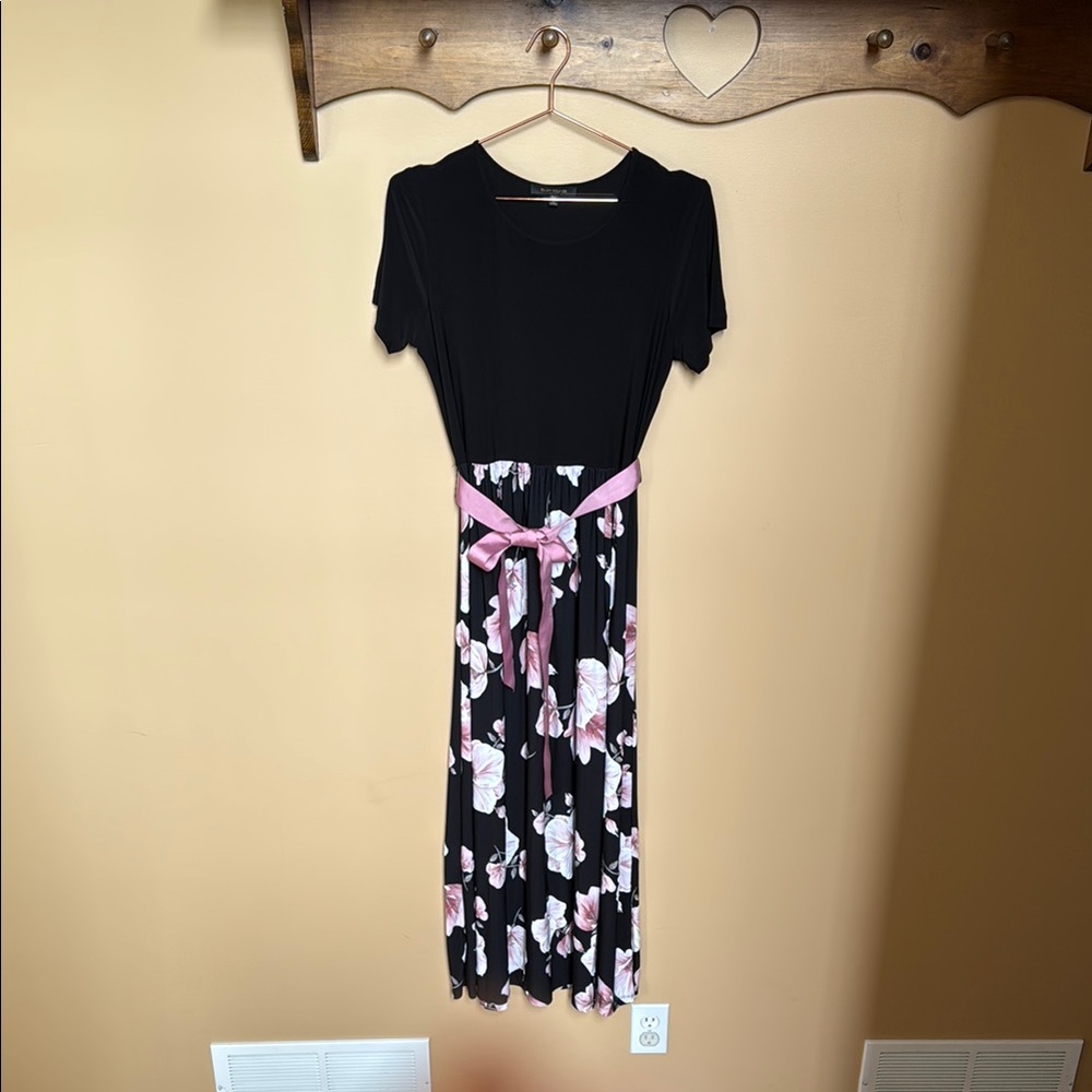 Casual Black and White Fit and Flare Maxi Dress